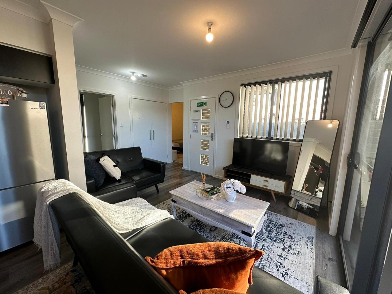 Entire 2br, Hideaway Apartment *