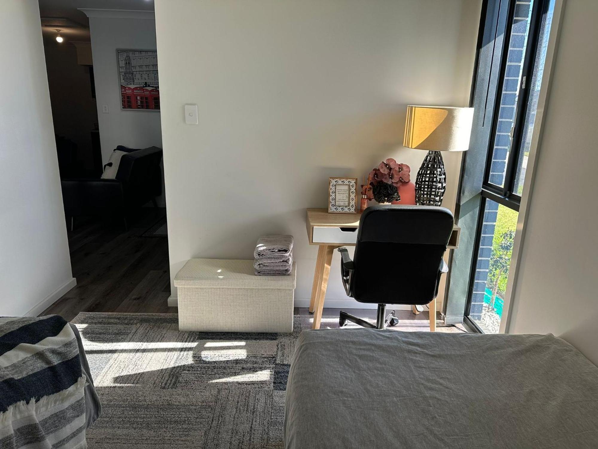 Entire 2br, Hideaway