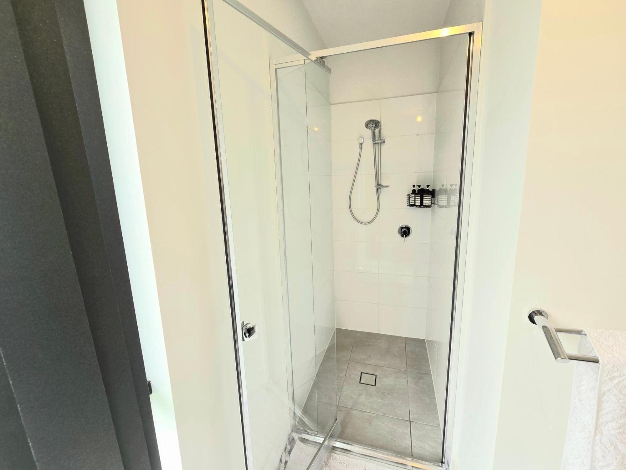 Entire 2br, Hideaway